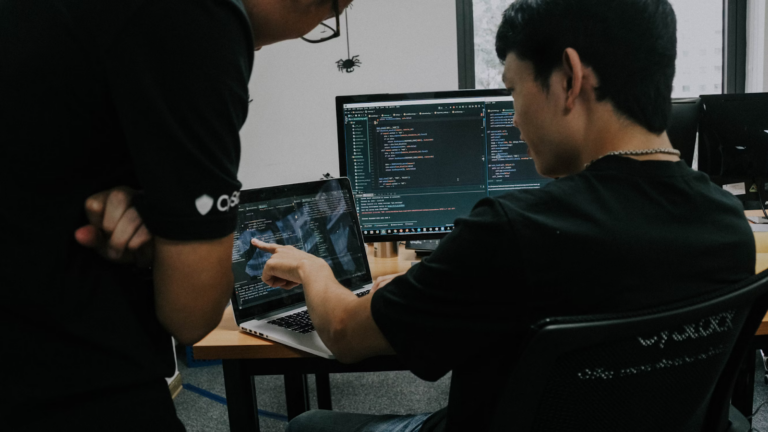 Managed IT Solutions Provider vs. In-House IT: Which Delivers More Value?